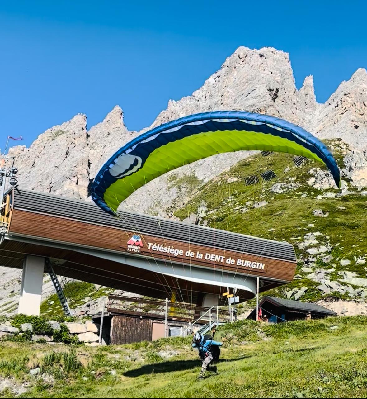 Décollage depuis la montagne